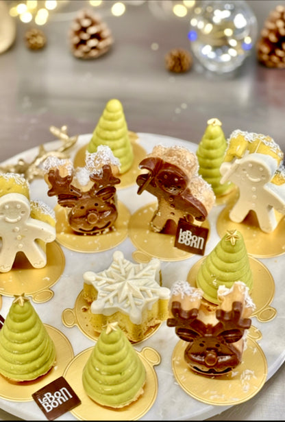 Coffret Magie de Fin d’Année: 7 entremets différentes saveurs